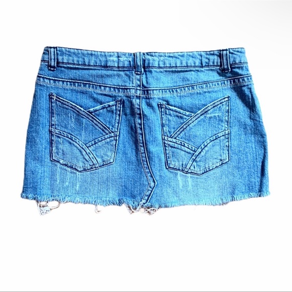 Celebrity Pink Denim Skirt - Picture 5 of 6